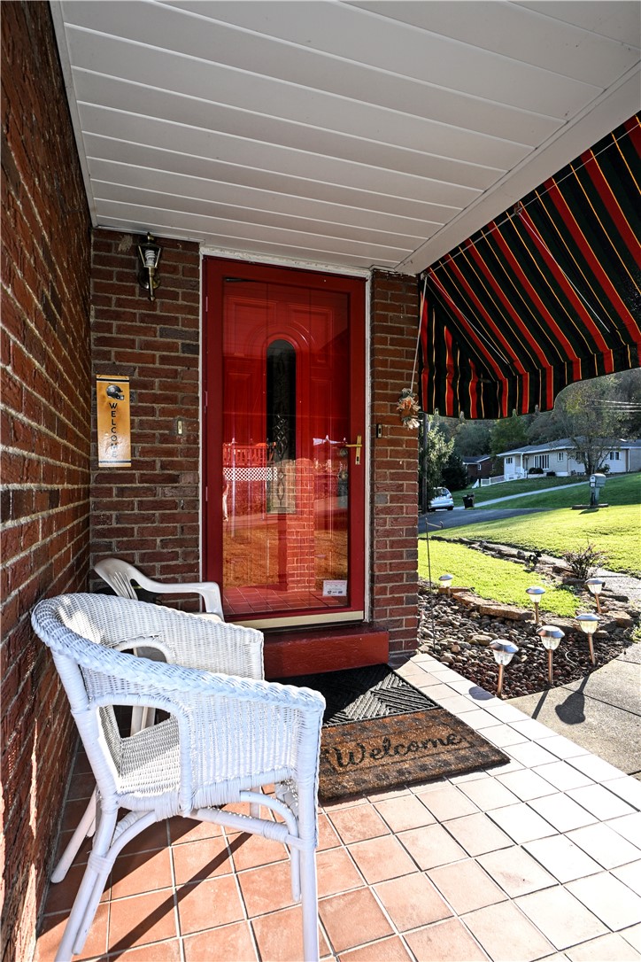 1037 Old Hills Rd — photo 2