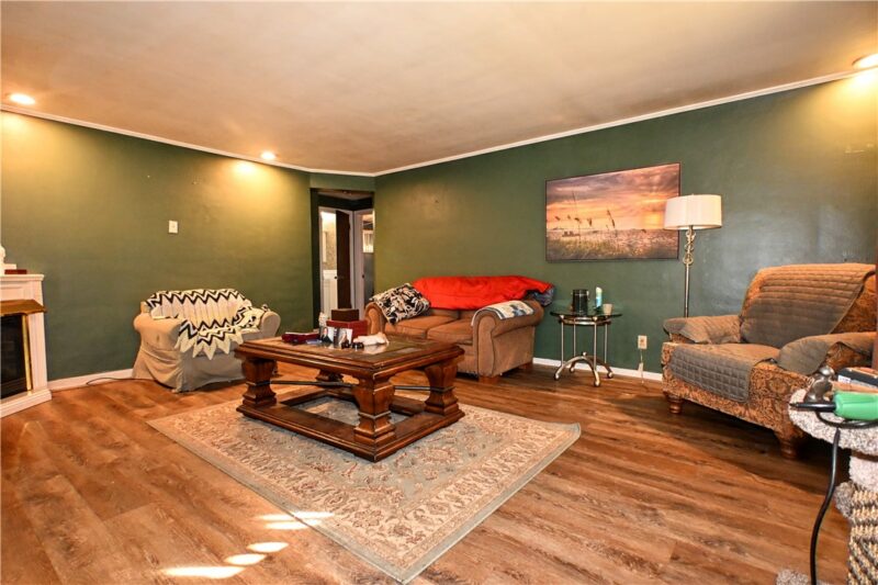 1037 Old Hills Rd — photo 3