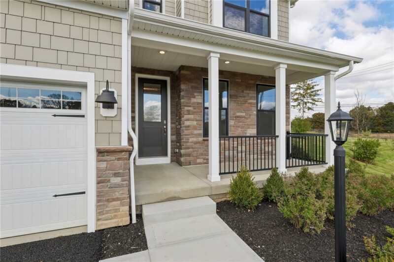 1004 Blueberry Drive — photo 2