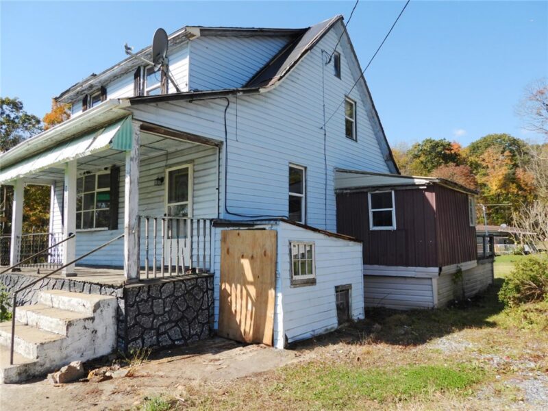 1074 School Road — photo 4