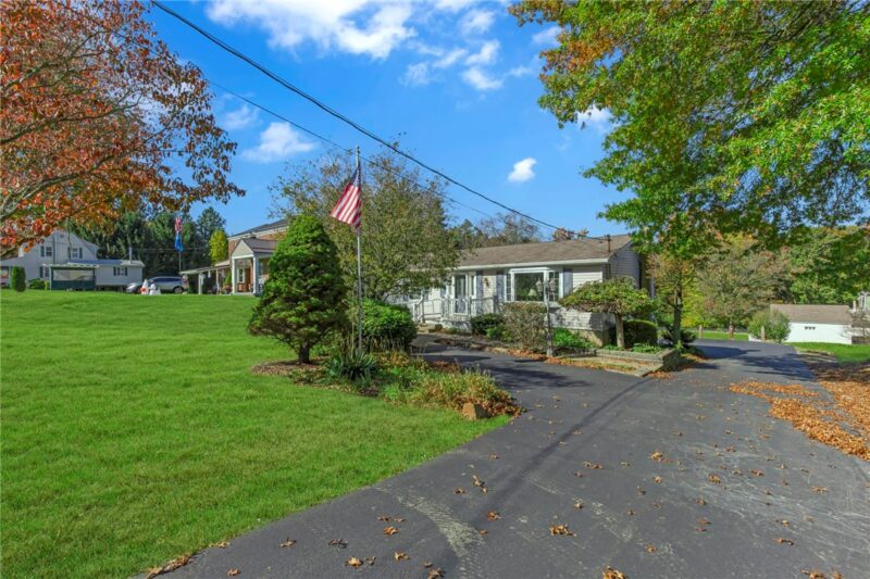 2610 Tuscarawas Rd — photo 2