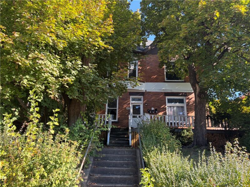 306 Broadway Ave — photo 2