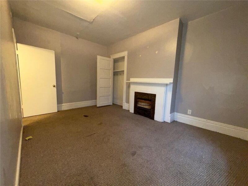 306 Broadway Ave — photo 4