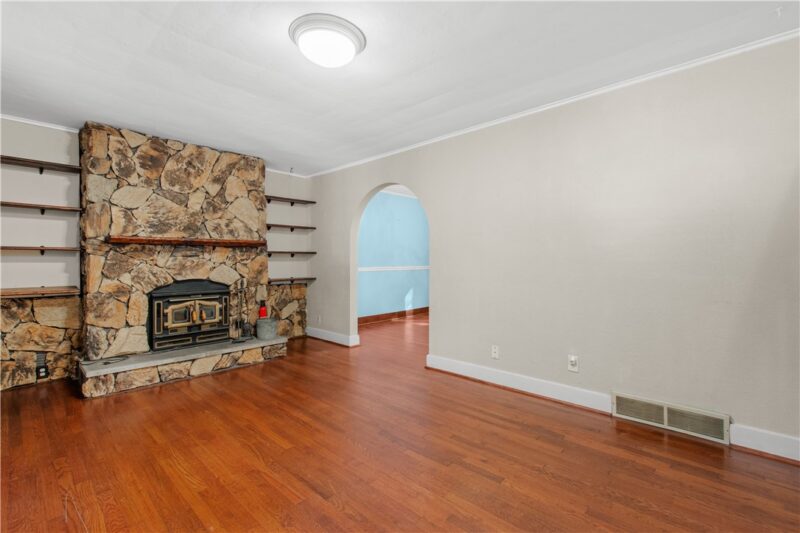 601 Greendale Ave — photo 3