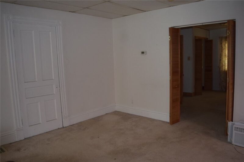 1223 Holmes St — photo 8