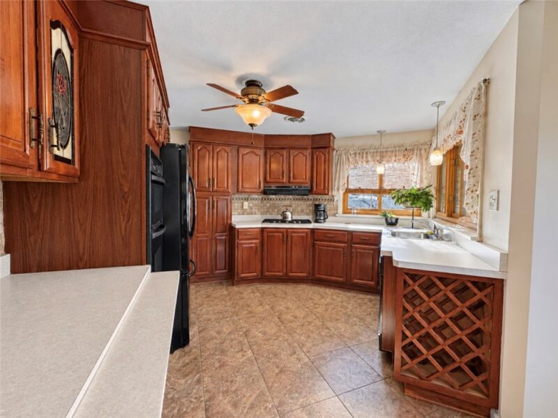 139 Lipinwood Dr — photo 8