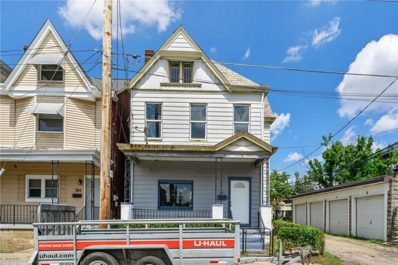 812 Ernie St — photo 2