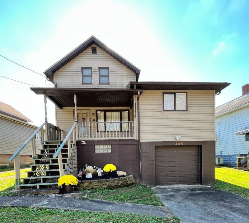 198 Adelaide Avenue — photo 2