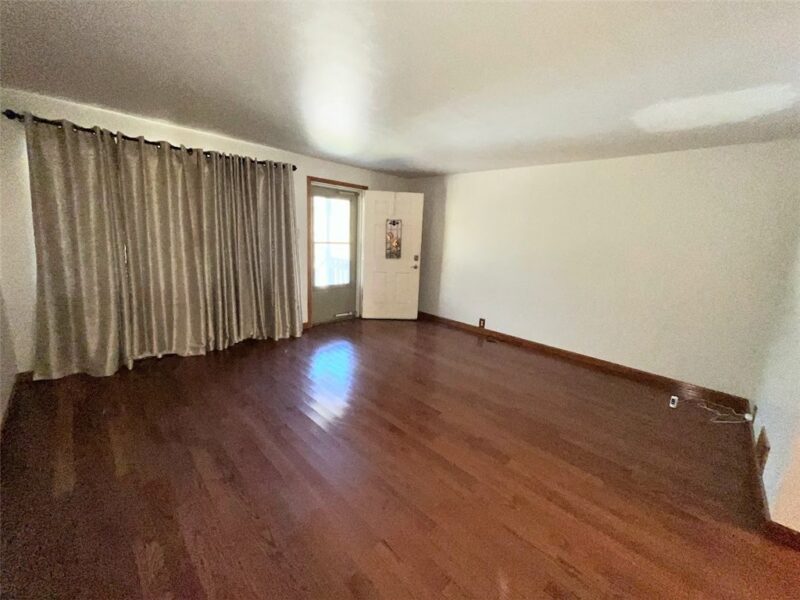 198 Adelaide Avenue — photo 6