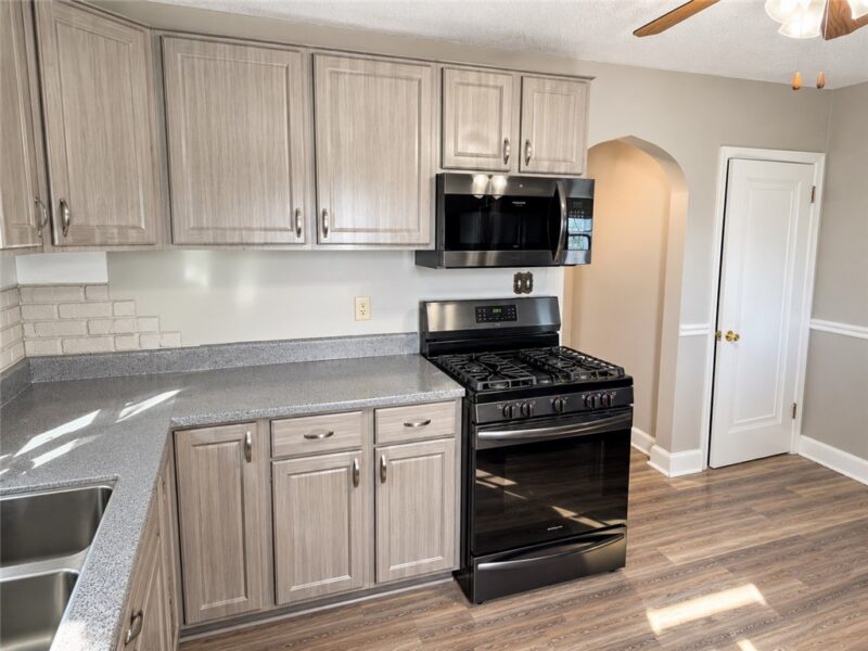 3302 Harding Ave — photo 8