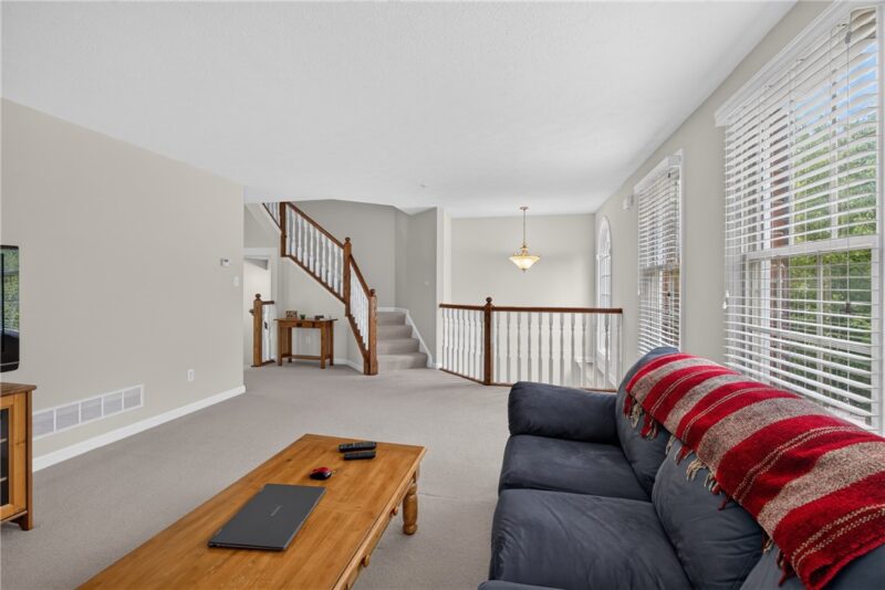 1038 Woodlawn Dr — photo 8