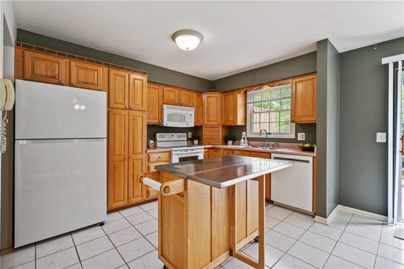 1818 Foxcroft Ln 805 — photo 8
