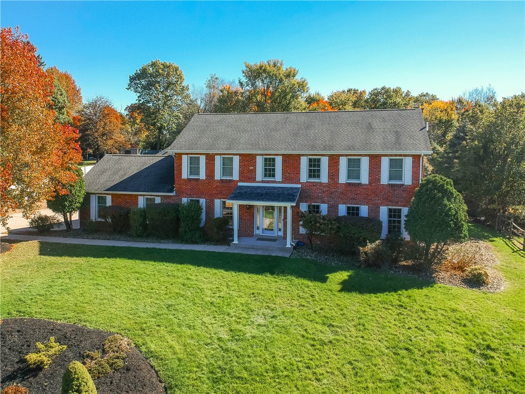 121 Northbrook Drive — photo 1