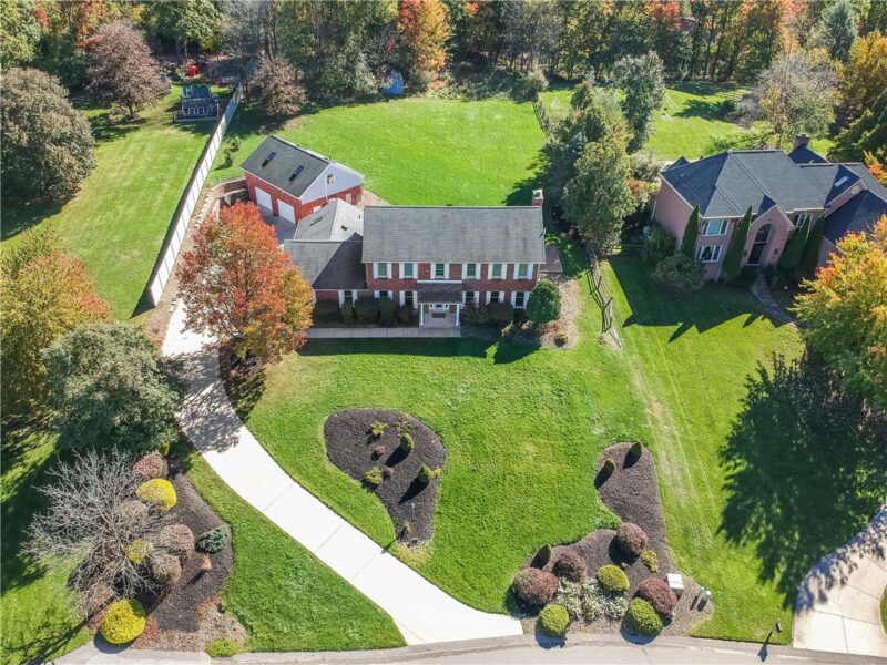 121 Northbrook Drive — photo 3