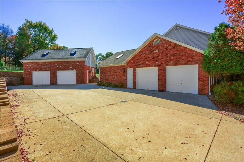 121 Northbrook Drive — photo 4