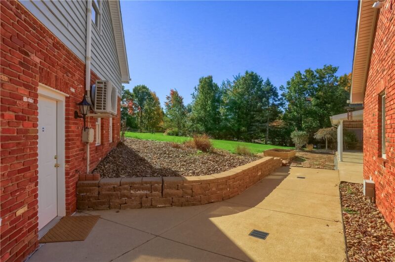 121 Northbrook Drive — photo 5