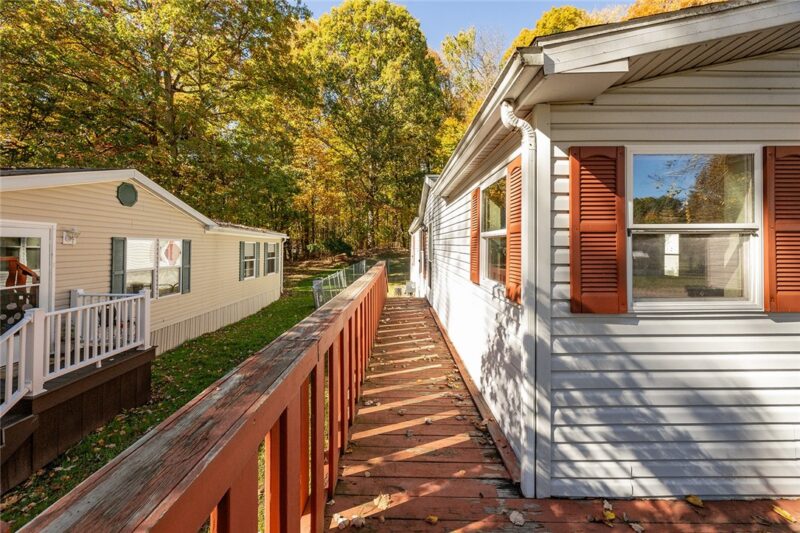 31 Emerald Dr — photo 8