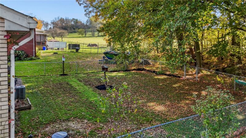 4186 Finleyville Elrama Road — photo 4