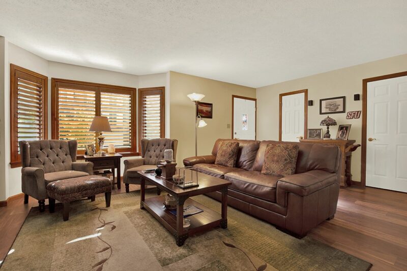 102 Unity Sq — photo 4