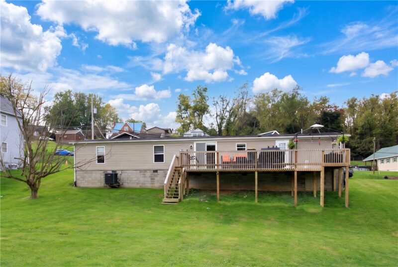 832 Fellsburg Rd — photo 4