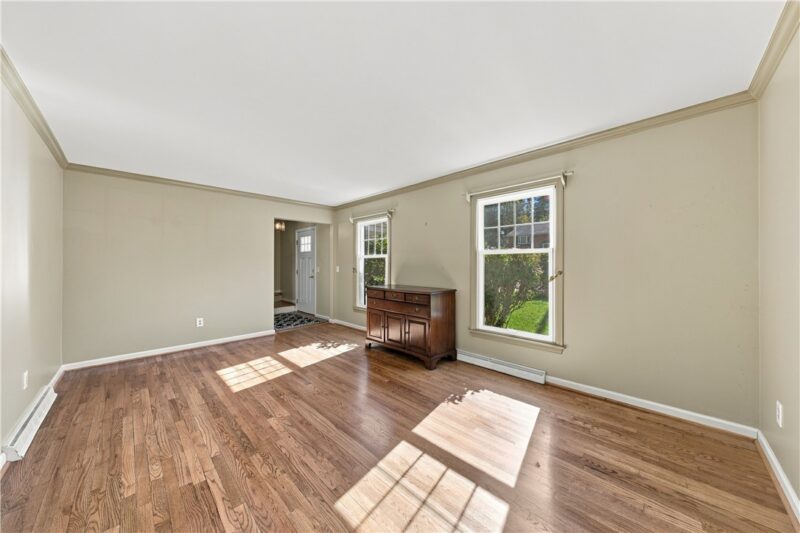 4360 Winchester Drive — photo 5