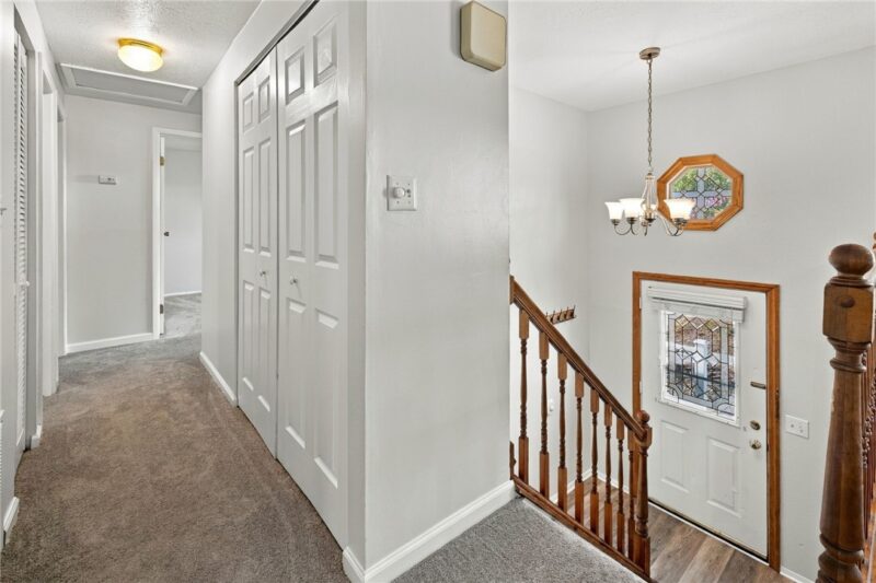 220 Glenmore Dr — photo 4
