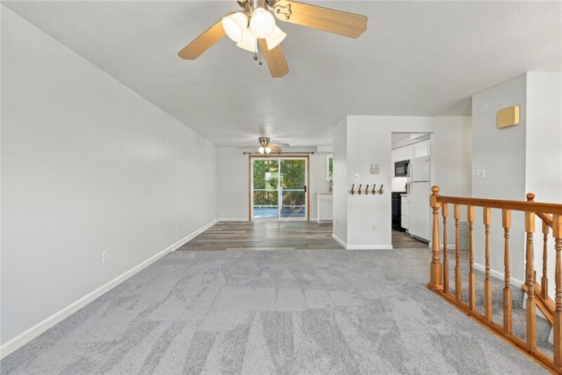 220 Glenmore Dr — photo 8