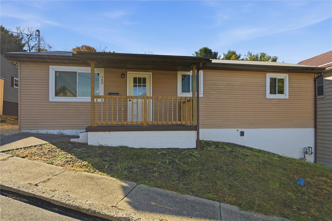 509 Burns Street — photo 1