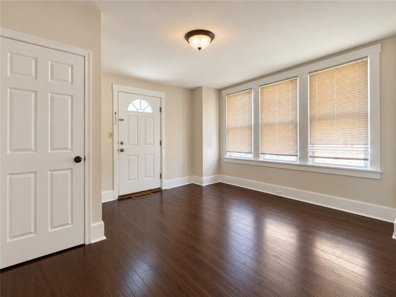 1618 Miriam Street — photo 3