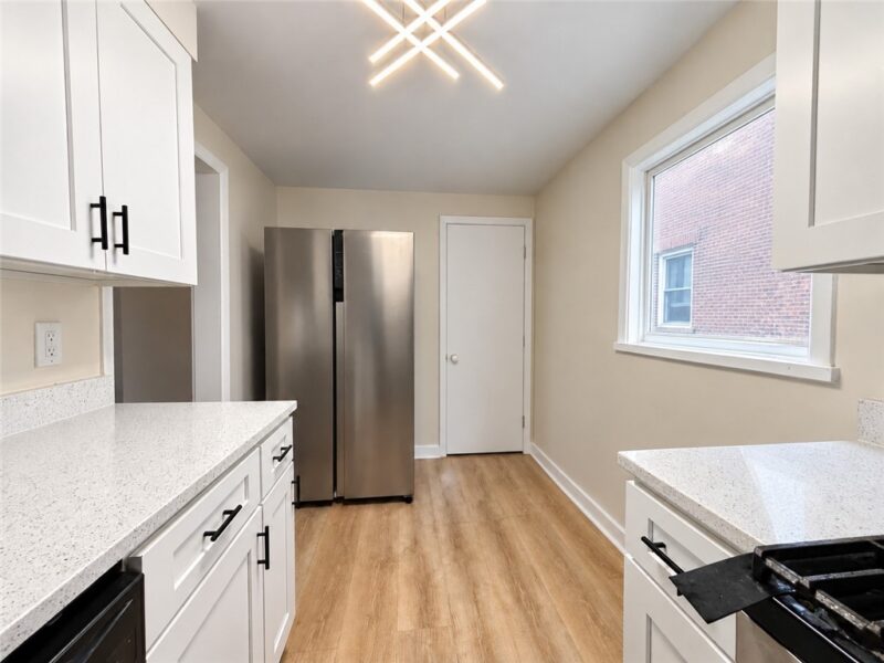 1618 Miriam Street — photo 7