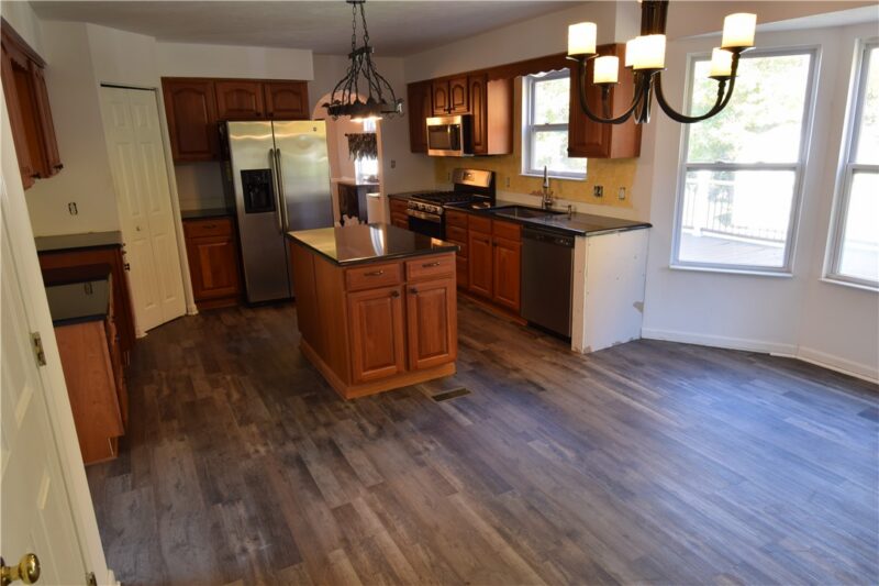 317 Chanticleer Cir — photo 5