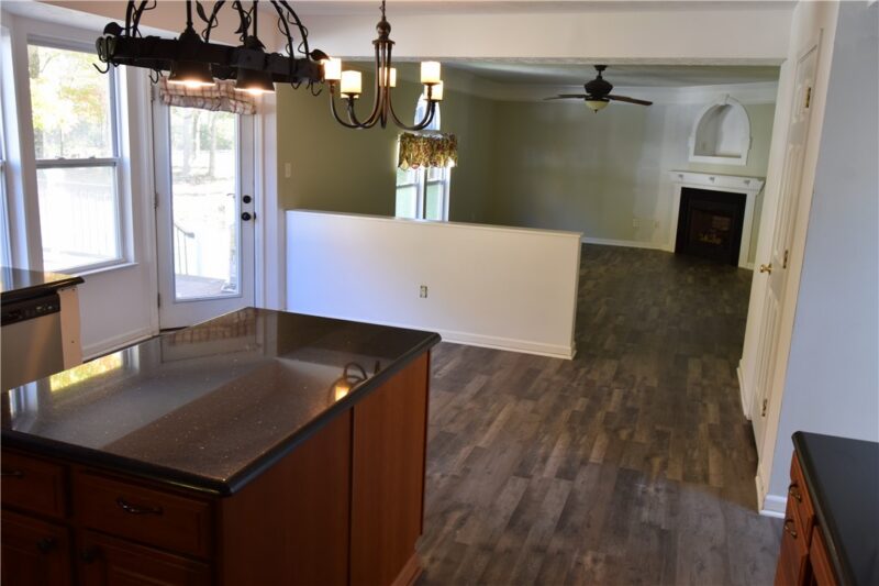 317 Chanticleer Cir — photo 7