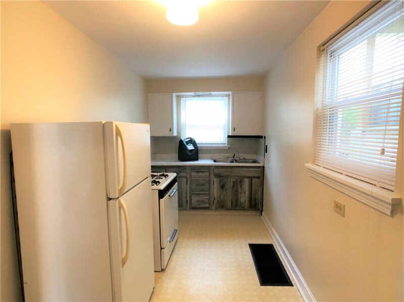 1851 CAPITAL AVE — photo 6