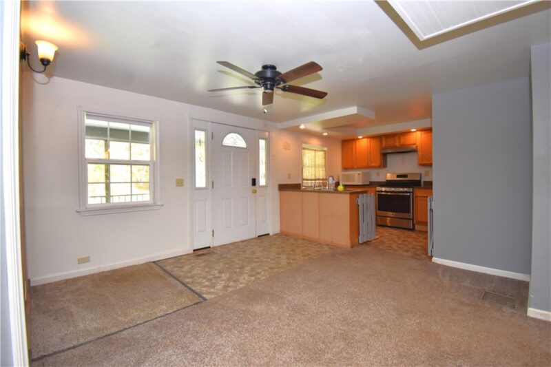 440 Kinsman Rd — photo 8