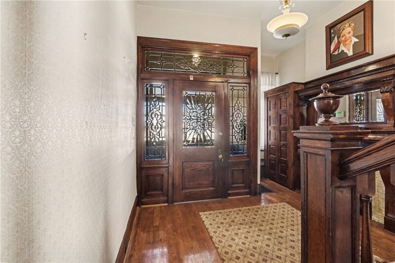 1037 Chartiers Ave — photo 4