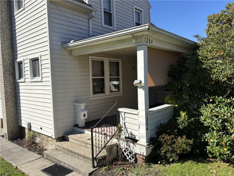 1204 Linwood ave — photo 3