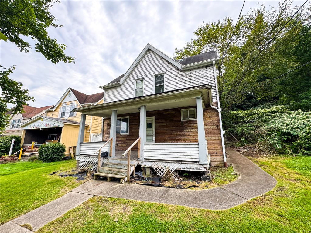 42 Sprague St — photo 1
