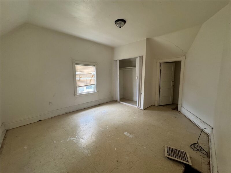42 Sprague St — photo 2
