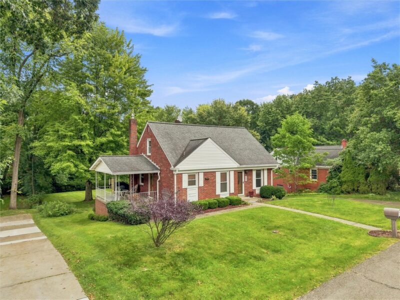 327 Mcintosh Dr — photo 2