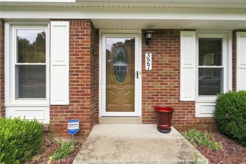327 Mcintosh Dr — photo 3