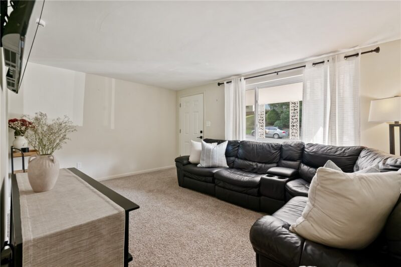 105 Edies Way — photo 3