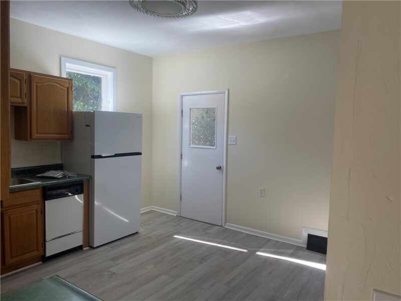 305 Hill St — photo 4