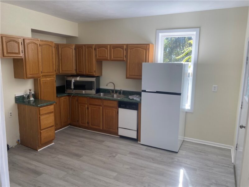 305 Hill St — photo 5