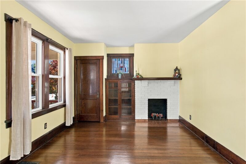 428 Avenue D — photo 4