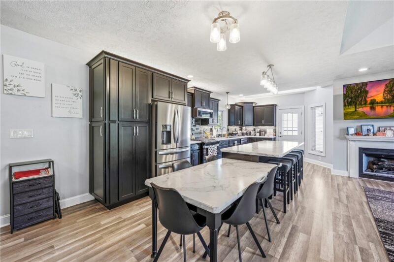 3690 Fran Ln — photo 8