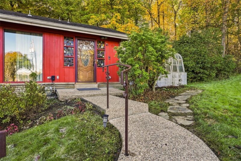 3340 Longbow Dr — photo 2