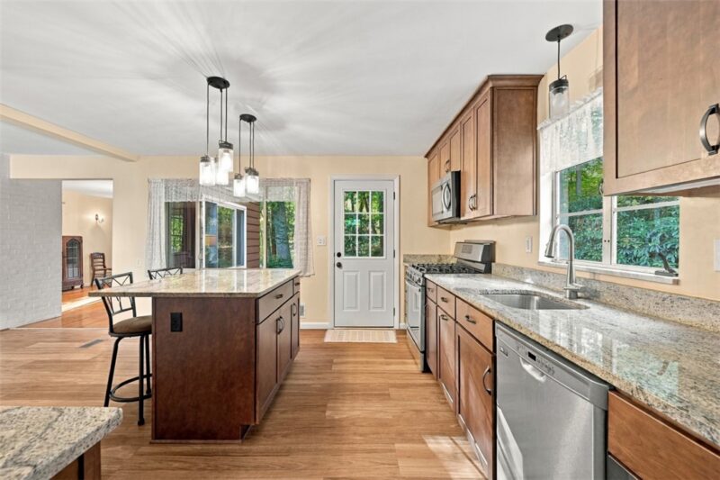 3340 Longbow Dr — photo 7
