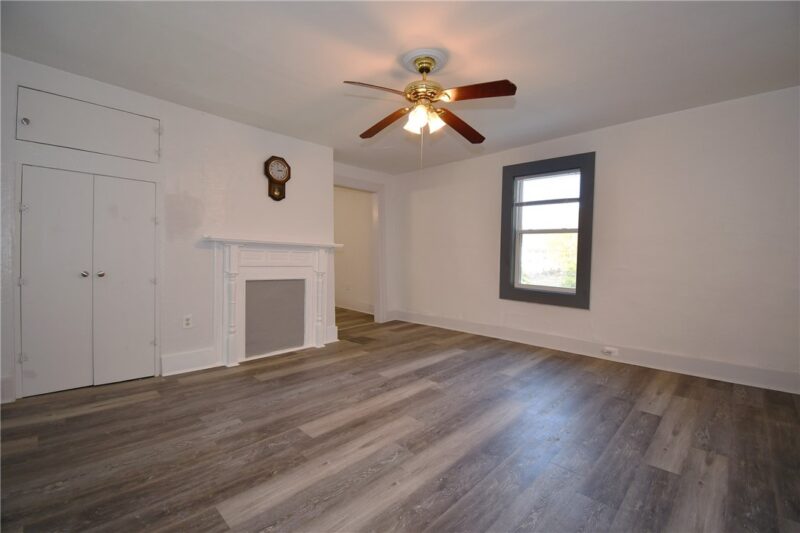 619 Wenzell Ave — photo 3