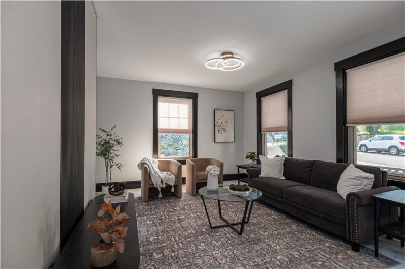 641 Center Ave — photo 5