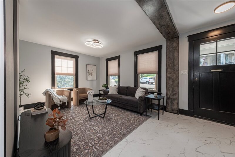 641 Center Ave — photo 6